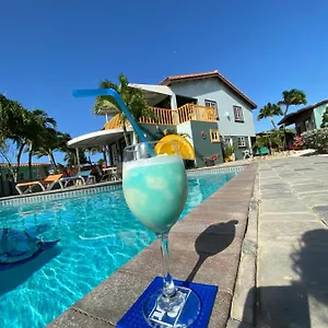 La Felicidad Apartahotel