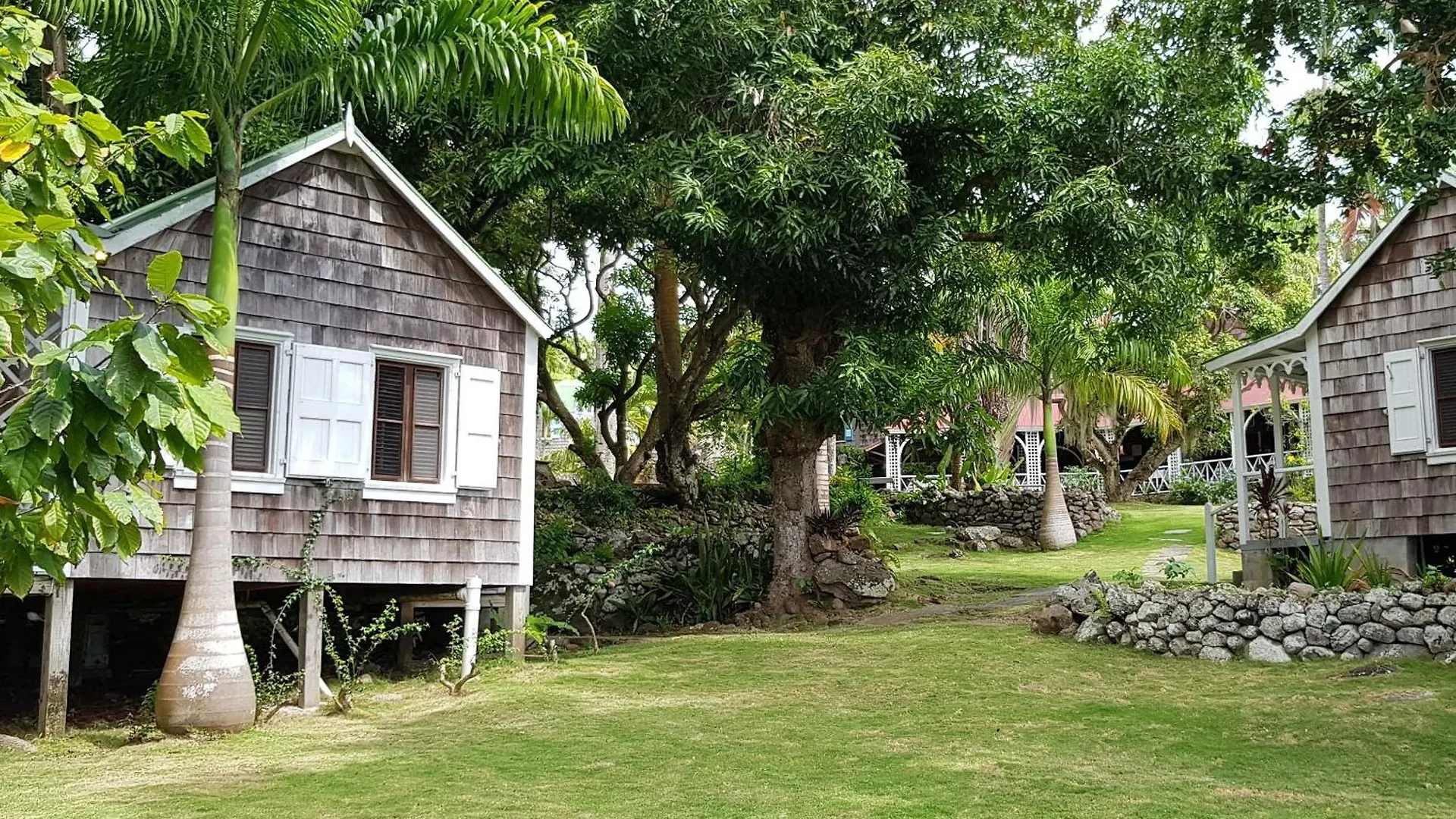 The Hermitage Inn Nevis Hotel