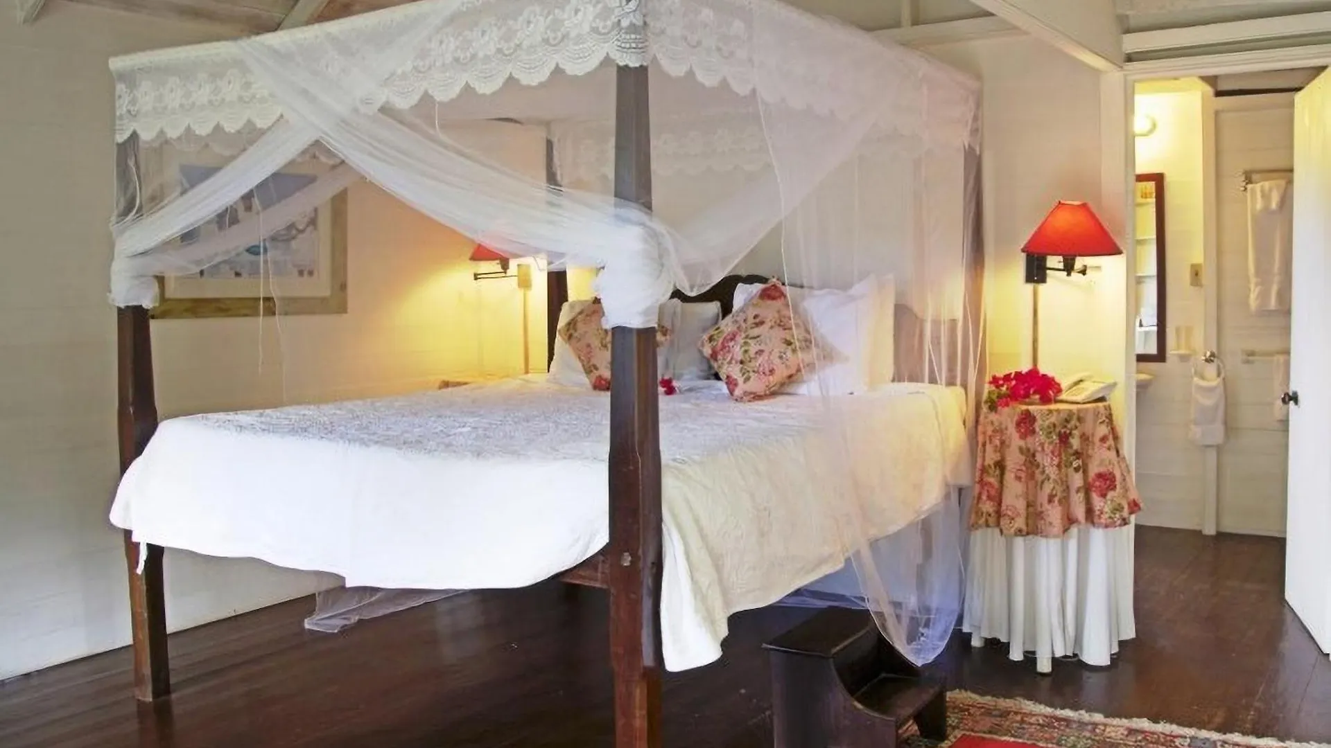 The Hermitage Inn Nevis Hotel